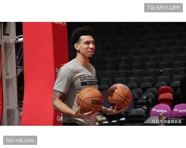 丹尼·格林三分防守效率提升显著 拉开球队外围防守空间