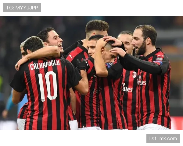 AC米兰表面占优实则隐患显现：近期表现波动对争冠形势产生影响