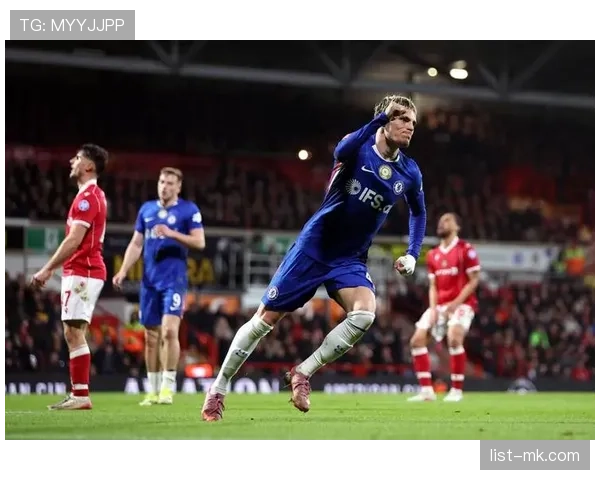 切尔西进攻层次与稳定性面临考验，赛季表现波动逐步反映竞争格局变化