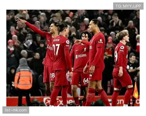 曼联重建陷入方向迷失，推倒重来后体系混乱逐步反映